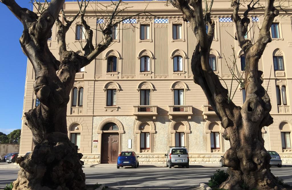 Il Bastione Duca D'Aosta Panzió Trapani Kültér fotó
